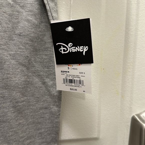 Brand new with tags! Men’s small Disney “busy doing nothing” Mickey t-shirt - Picture 3 of 5